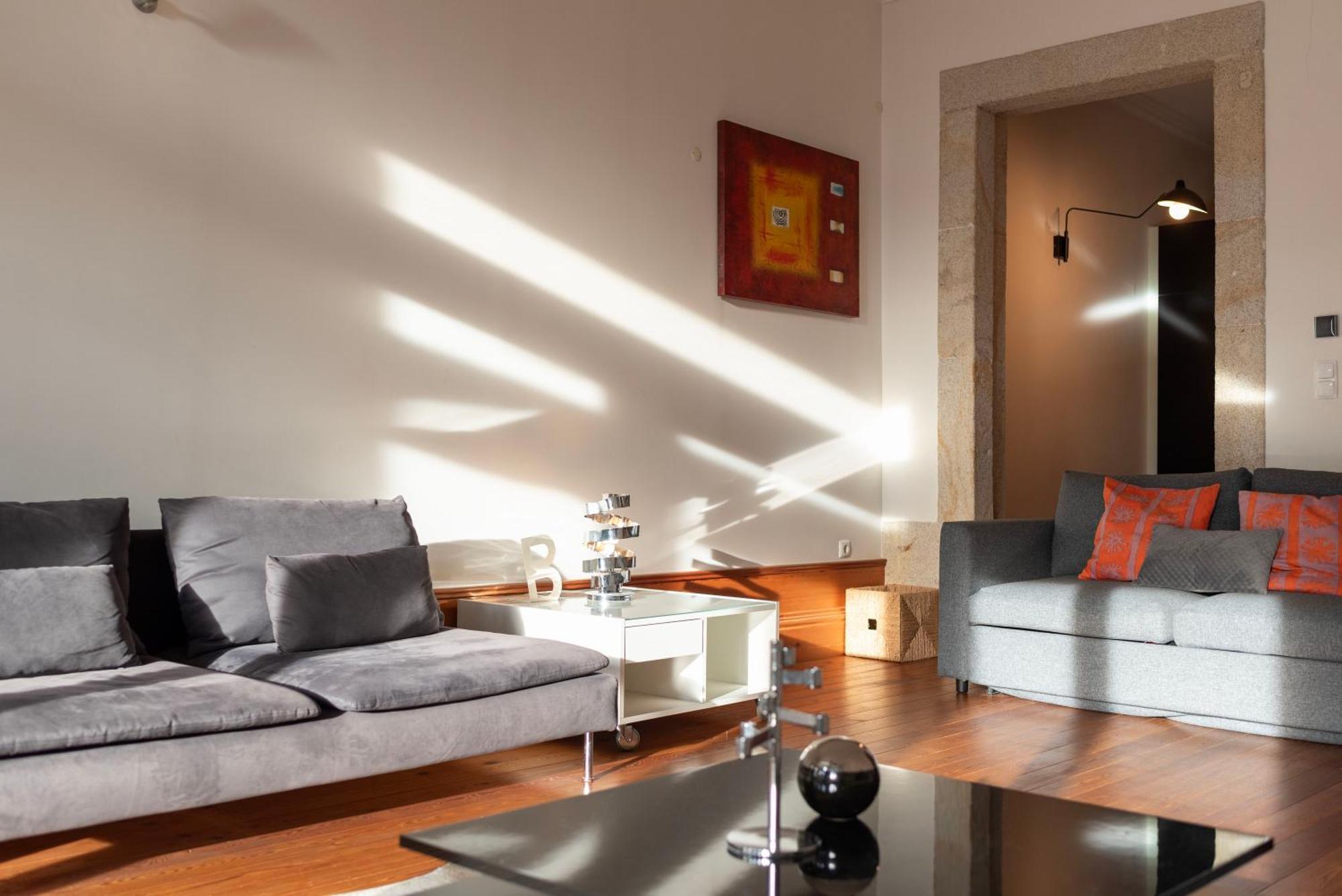 Fontainhas Flat: Balcony & Parking Apartment *